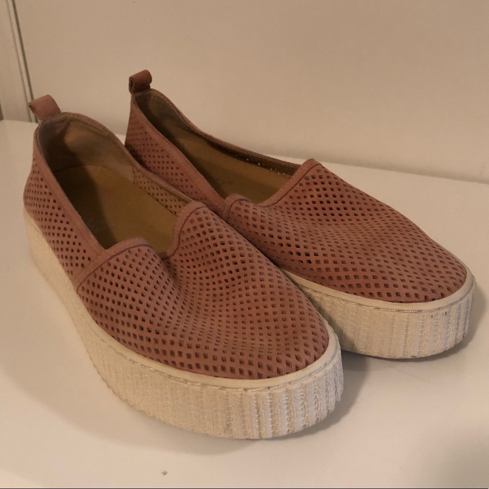 Splendid Leather Slipons size 9